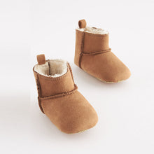 Load image into Gallery viewer, Tan Brown Warm Lined Baby Pull On Boots (0-24mths)
