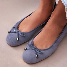 Load image into Gallery viewer, Blue Forever Comfort® Round Toe Leather Ballerina Shoes
