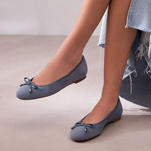 Load image into Gallery viewer, Blue Forever Comfort® Round Toe Leather Ballerina Shoes
