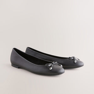 Black Round Toe Leather Ballerina Shoes