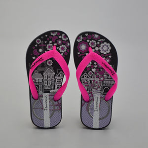 Classic Black/Pink Kids Sandals