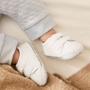 White Baby Two Strap Pram Shoes (0-18mths)