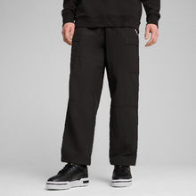 Load image into Gallery viewer, WARDROBE Essentials Relaxed Cargo Pants Men
