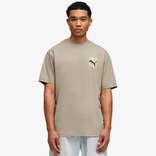 Load image into Gallery viewer, ESS GRAP.Relaxed Tee Pebble
