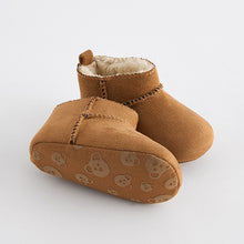 Load image into Gallery viewer, Tan Brown Warm Lined Baby Boots (0-2yrs)
