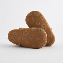 Load image into Gallery viewer, Tan Brown Warm Lined Baby Boots (0-2yrs)
