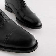 Load image into Gallery viewer, Black Leather Oxford Toecap Shoes
