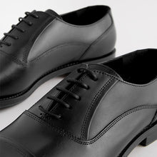 Load image into Gallery viewer, Black Leather Oxford Toecap Shoes
