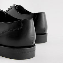 Load image into Gallery viewer, Black Leather Oxford Toecap Shoes

