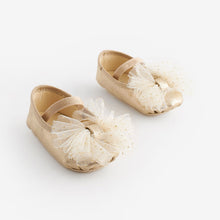 Load image into Gallery viewer, Gold Baby Bow Occasion Shoes (0-24mths)
