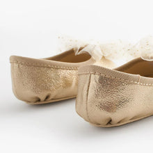 Load image into Gallery viewer, Gold Baby Bow Occasion Shoes (0-24mths)

