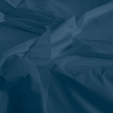 Load image into Gallery viewer, Le drap de lit Neo en coloris bleu prusse
