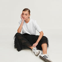 Load image into Gallery viewer, White Crew Neck Short Sleeve Knitted Top
