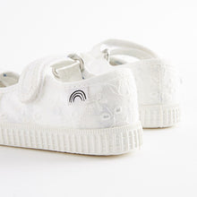 Load image into Gallery viewer, White Broderie Ruffle Mary Jane Shoes (Younger Girls)
