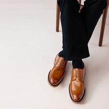 Load image into Gallery viewer, Tan Brown Contrast Sole Derby Shoes
