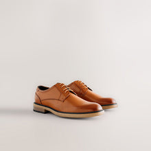 Load image into Gallery viewer, Tan Brown Contrast Sole Derby Shoes
