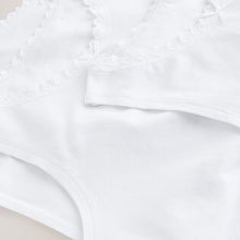 Load image into Gallery viewer, White 5 Pack Lace Trim Vest (1.5-12yrs)
