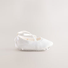 Load image into Gallery viewer, White Baby Bow Occassion Shoes
