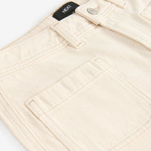 Load image into Gallery viewer, Ecru Cropped Patch Pocket Jeans
