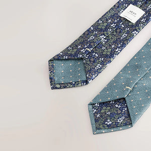 Blue Floral/Polka Dot Design Design Ties And Tie Clips 2 Pack