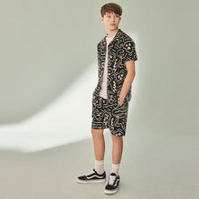 Load image into Gallery viewer, Black/White 100% Cotton Printed Jersey Shirt And Shorts Set (4-10yrs)
