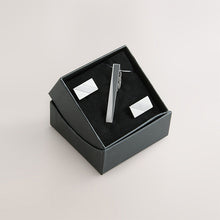 Load image into Gallery viewer, Silver Tone Cufflinks And Tie Clip Set
