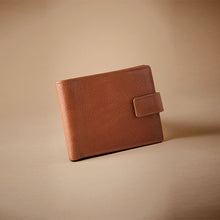 Load image into Gallery viewer, Tan Brown Signature Leather Extra Capacity Wallet
