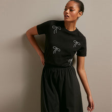 Load image into Gallery viewer, Black 100% Cotton Pearl Bows Embellished Short Sleeve T-Shirt
