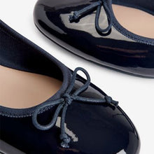 Load image into Gallery viewer, Navy Blue Forever Comfort® Ballerinas Shoes
