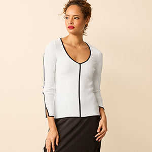 Ecru White Tipped V-Neck Knitted Top