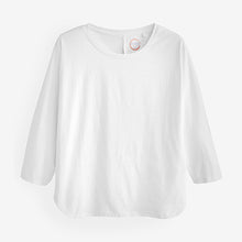 Load image into Gallery viewer, Ultimate White 3/4 Length Sleeve Top
