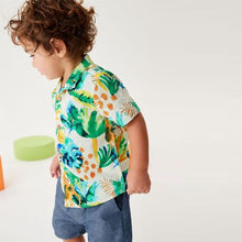 Load image into Gallery viewer, White/Green Jungle Printed Short Sleeve Shirt (3mths-6yrs)
