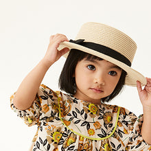 Load image into Gallery viewer, Natural Straw Boater Hat (3mths-4yrs)
