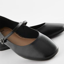 Load image into Gallery viewer, Black Forever Comfort® Mary Jane Shoes
