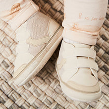 Load image into Gallery viewer, Stone Natural Baby Easy Fastening Baby Boots (0-24mths)
