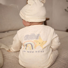 Load image into Gallery viewer, White I'm New Here Baby 100% Cotton Sleepsuit and Hat Set (0-6mths)
