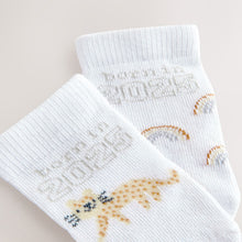 Load image into Gallery viewer, White Born In 2025 Baby Socks 2 Pack (0-12mths)
