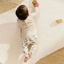 Load image into Gallery viewer, Neutral Safari Baby T Shirt and Legging Set (0mths-18mth)
