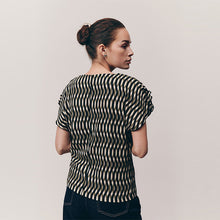 Load image into Gallery viewer, Green Geo Print Flutter Sleeve Textured Smart Top
