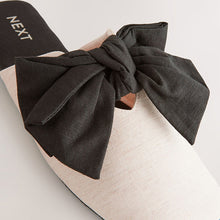 Load image into Gallery viewer, Neutral/Black Linen Blend Bow Mule Slippers
