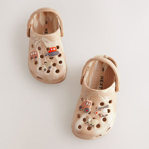 Neutral Transport Character Clogs