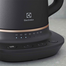 Load image into Gallery viewer, ELECTROLUX 1.7L UltimateTaste 700 kettle
