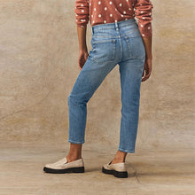 Load image into Gallery viewer, CROP AUTH STR MID
