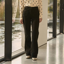 Load image into Gallery viewer, Black Patch Pocket Wide Leg Jeans
