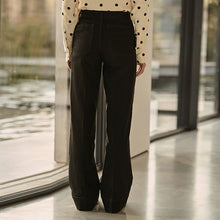 Load image into Gallery viewer, Black Patch Pocket Wide Leg Jeans
