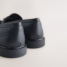 Load image into Gallery viewer, Black Forever Comfort® Tassel Round Toe Loafers
