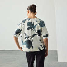 Load image into Gallery viewer, Green/Ecru Floral Print Short Sleeve Boxy T-Shirt
