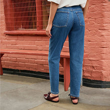 Load image into Gallery viewer, Mid Blue Column Mom Jeans
