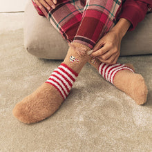 Load image into Gallery viewer, Hamish The Highland Cow 1 Pack Cosy Ankle Socks in a Gift Box
