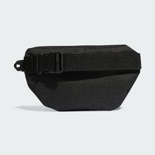 Load image into Gallery viewer, CLASSIC FOUNDATION WAIST BAG
